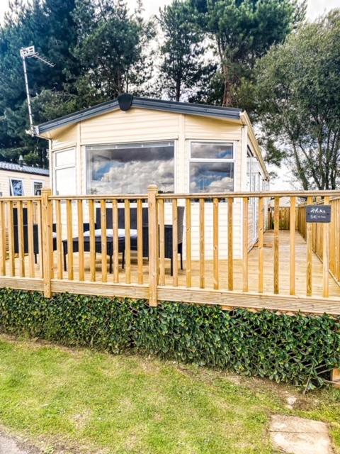 Crowle  The Hygge Retreat At 7 Lakes Country Park, Lincolnshire 빌라 외부 사진