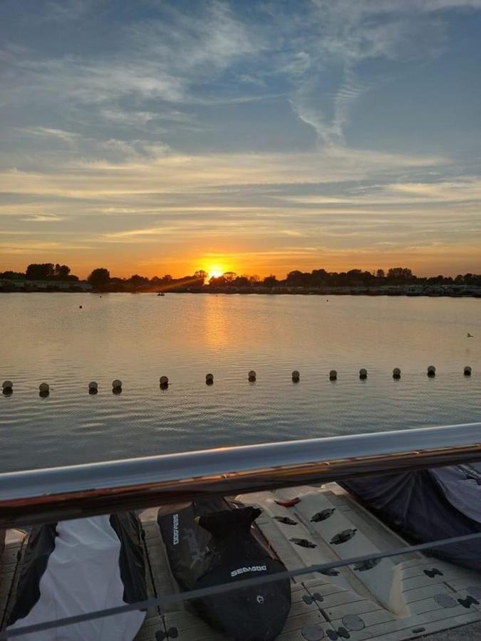 Crowle  The Hygge Retreat At 7 Lakes Country Park, Lincolnshire 빌라 외부 사진